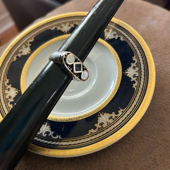 Vintage Black Onyx & MOP 925 Ring - Picture 5 of 10
